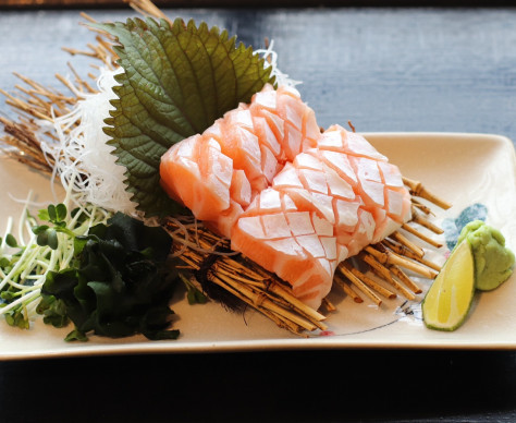 Hãy cùng The Dining Restaurant tại Roygent Parks Hà Nội có một hành trình tới thế giới ẩm thực Nhật Bản